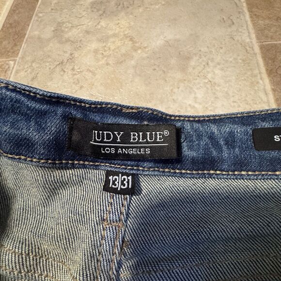 Judy Blue Straight Fit Jeans Distressed Medium Wash Stretch Size 13/31 - Picture 9 of 15